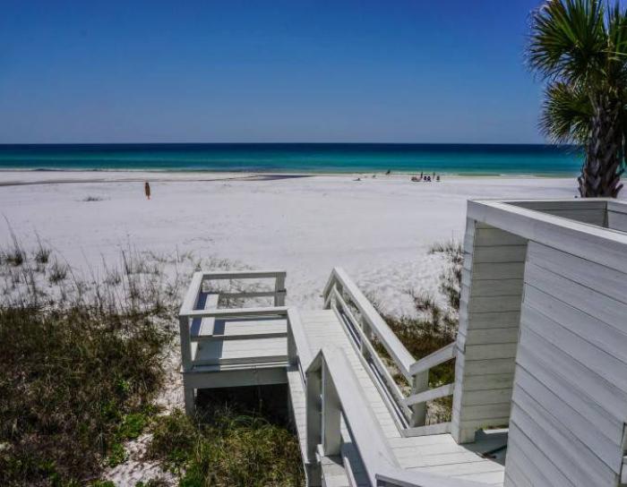 Steps leading down to the beach at Gulf Trace